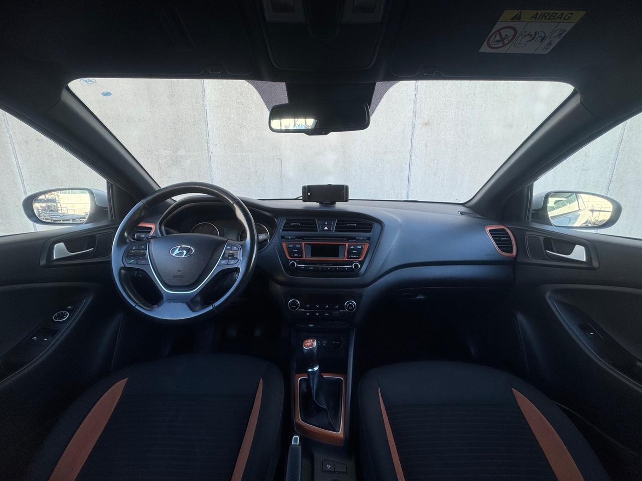 Hyundai i20 Coupé 1.2 Sport UNIPRO OK NEOP