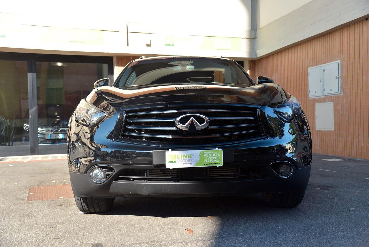 Infiniti QX70 3.0 diesel V6 AT S