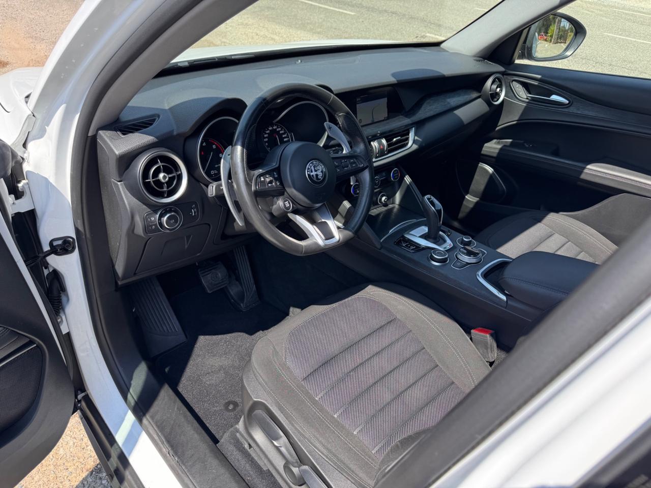 Alfa Romeo Stelvio 2.2 Turbodiesel 160 CV AT8 RWD Tetto apribile