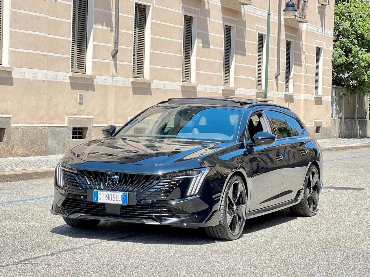 Peugeot 508 Plug-in Hybrid4 360 e-EAT8 SW Sport Engineered