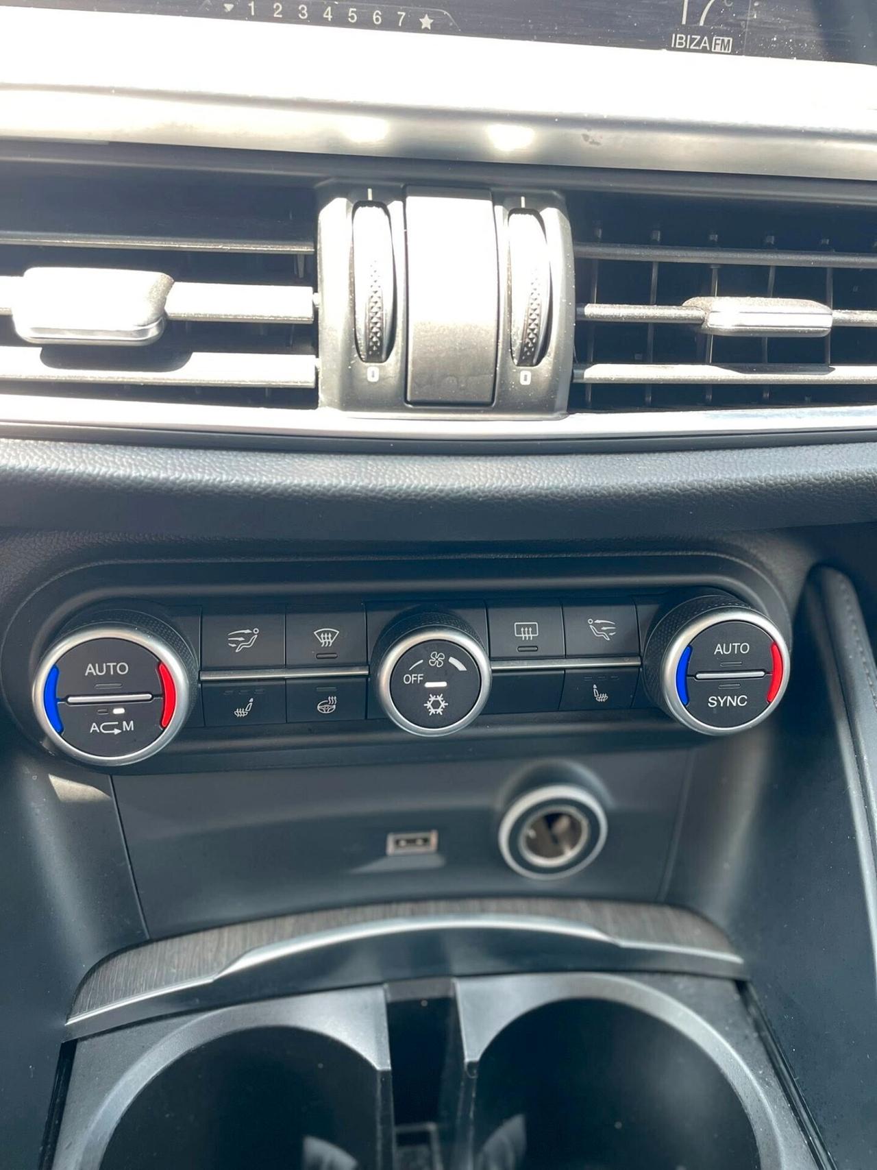 Alfa Romeo Stelvio 2.2 Turbodiesel 210 CV AT8 Q4 full optional tetto panoramico