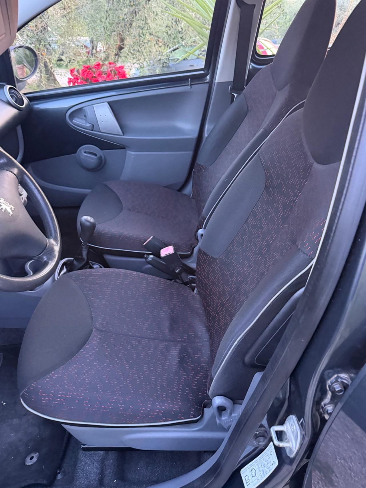 Peugeot 107 1.0 68CV 5p. Plaisir