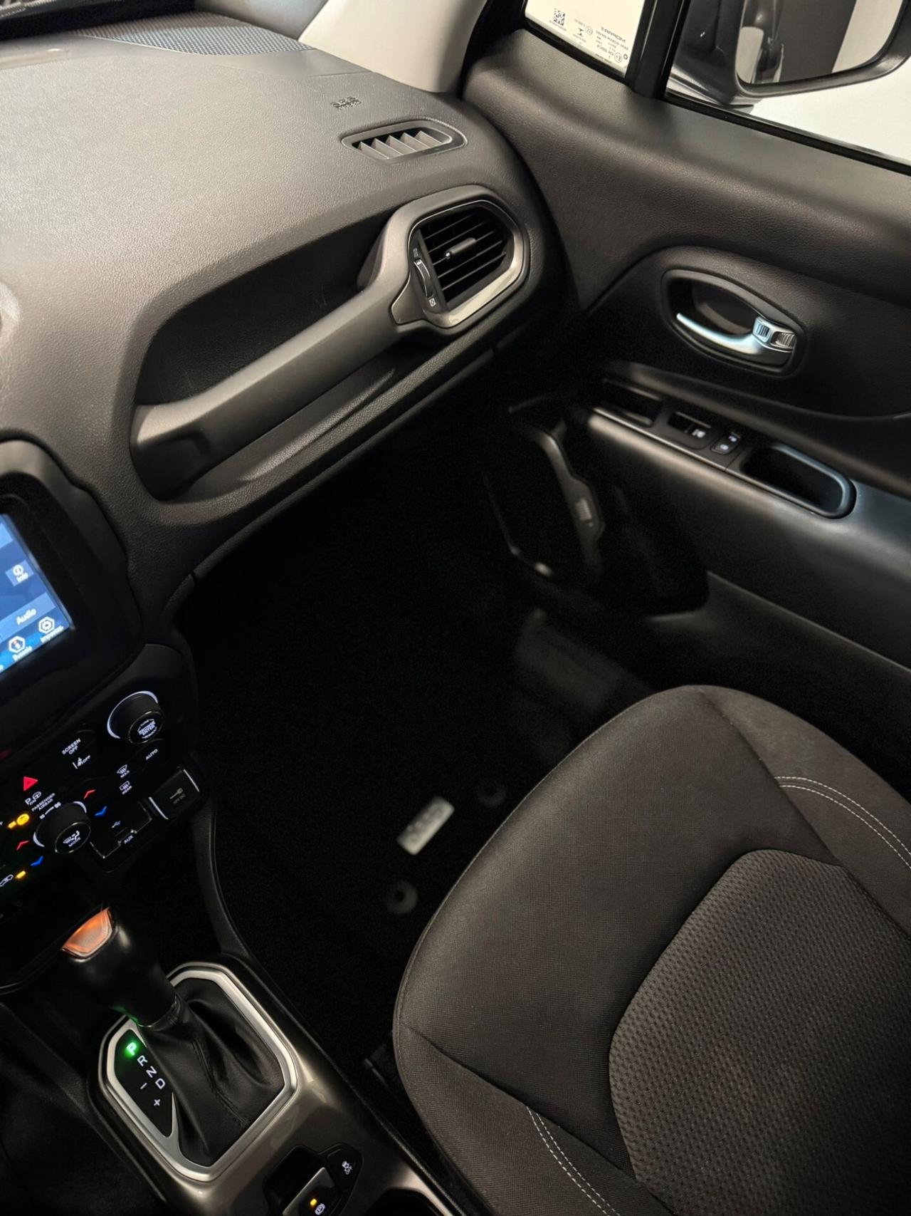 Jeep Renegade 1.6 Mjt DDCT 120 CV Night Eagle