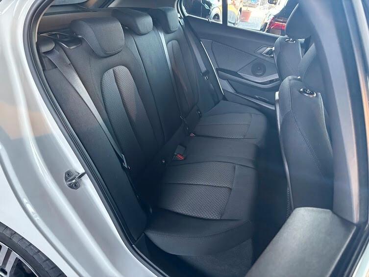 Bmw 116d 5 porte NEOPATENTATI