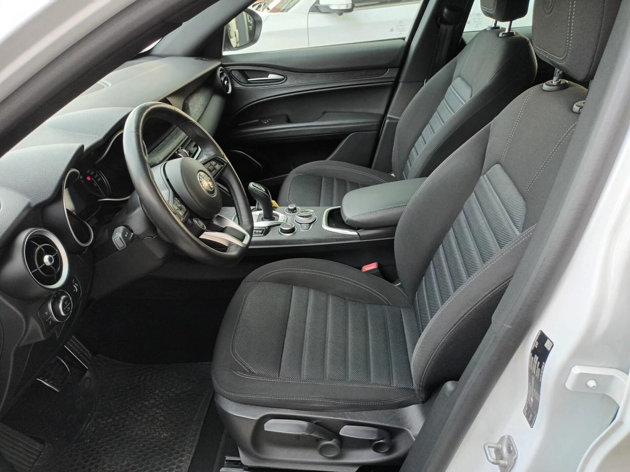 Alfa Romeo Stelvio 2.2 Turbo Q4 Diesel AT8 Business 190 CV