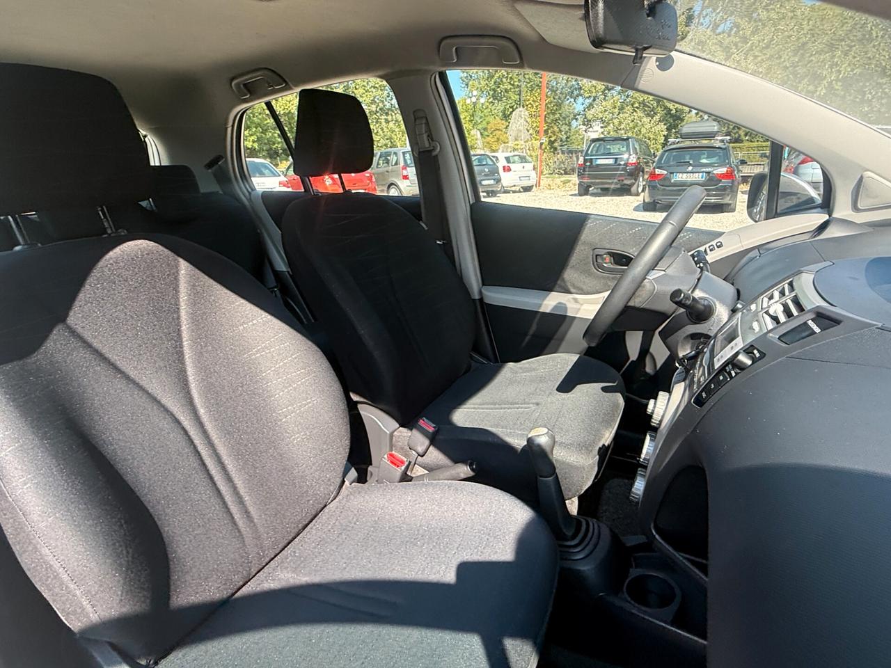 Toyota Yaris 1.0 3 porte Sol