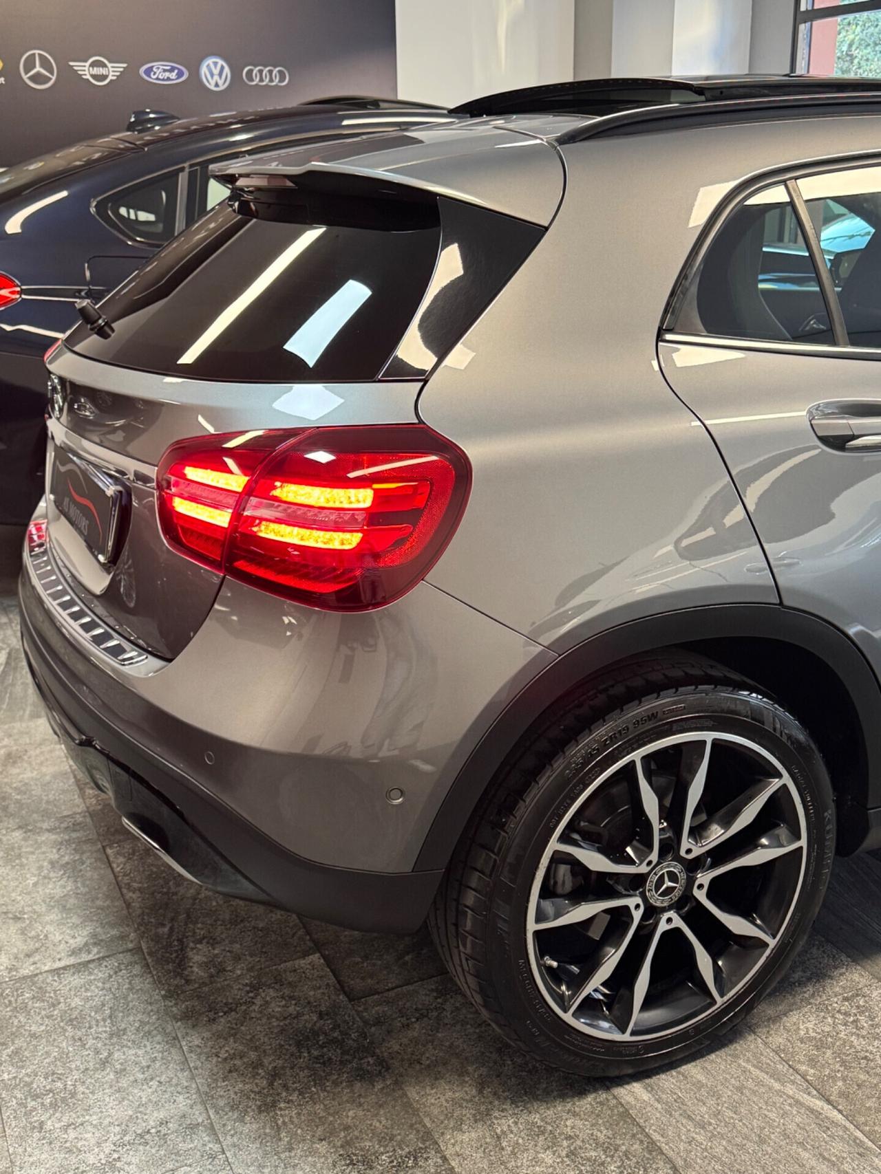 Mercedes-benz GLA 200 d Automatic Sport Tetto apribile