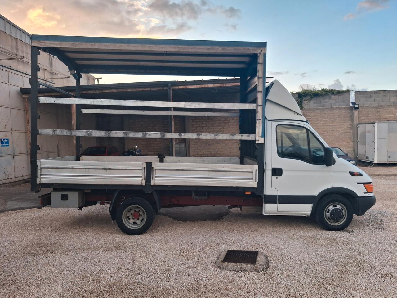 Iveco Daily 35c15 anno 2004 centine e telo