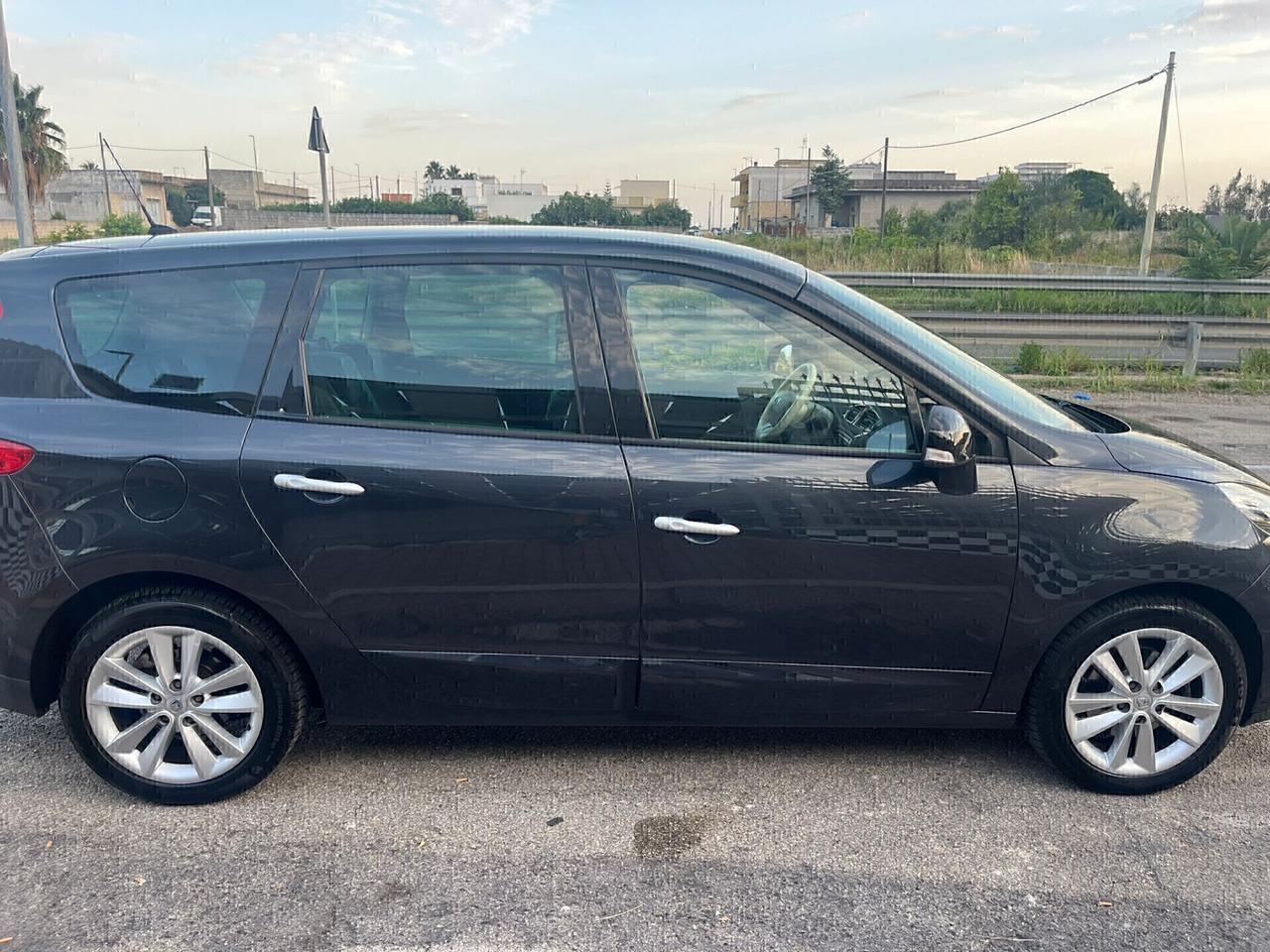Renault Scénic X-Mod dCi Luxe 7 posti Unipro 2011
