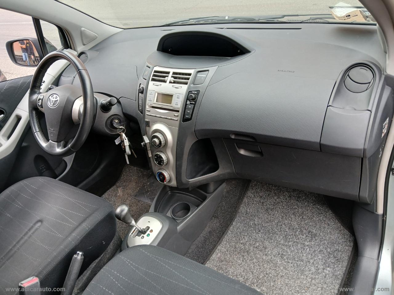 TOYOTA Yaris 1.3 5p. M-MT Sol