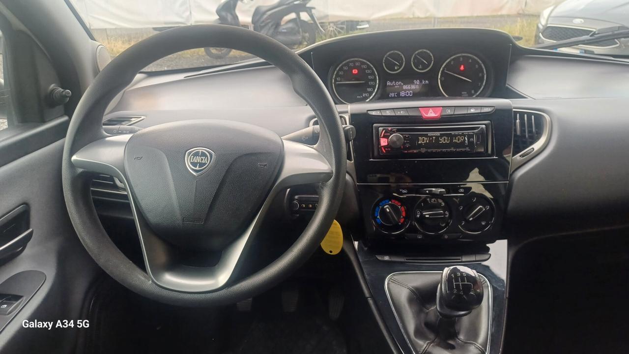 Lancia Ypsilon 1.2 69 CV 5 porte Elefantino