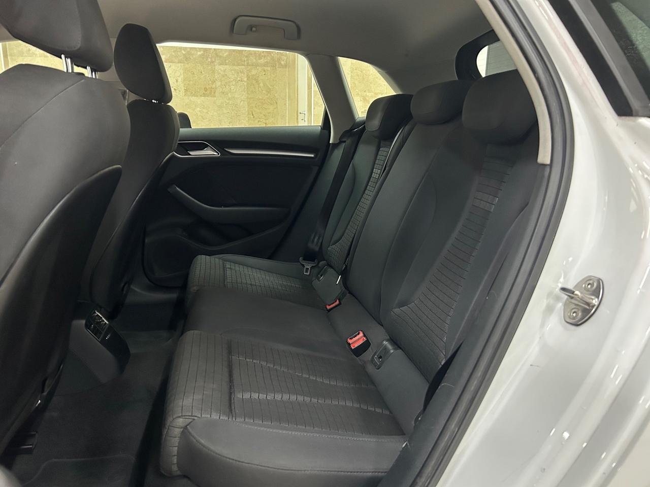 Audi A3 1.6 TDI clean diesel Ambition