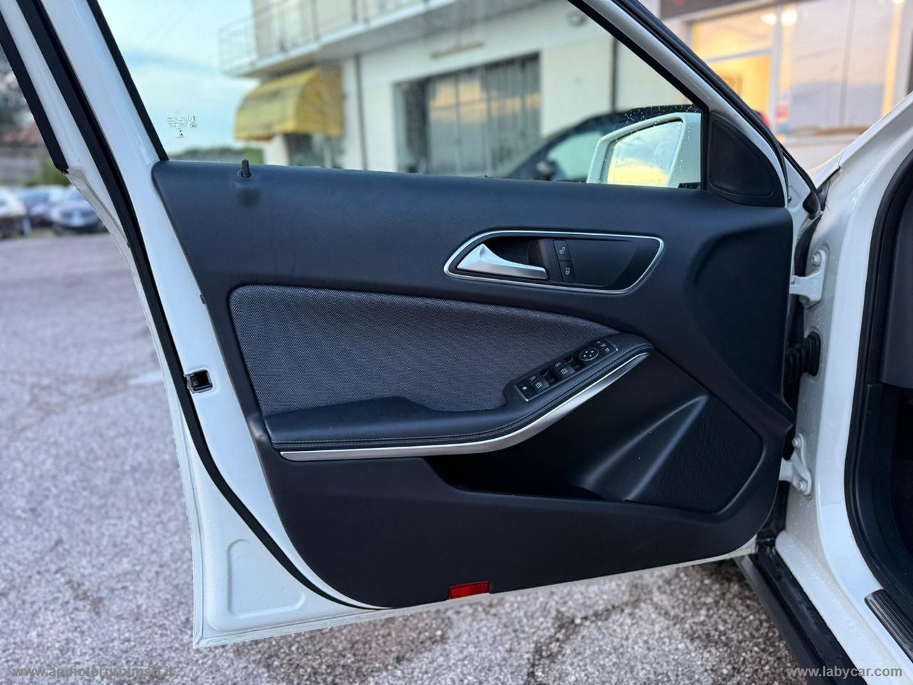 MERCEDES-BENZ GLA 180 d Automatic Executive
