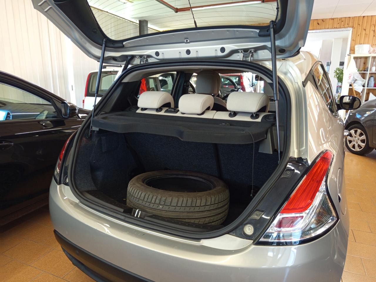 Lancia Ypsilon 1.3 Mjt diesel, 165 Mila chilometri ok neopatentati