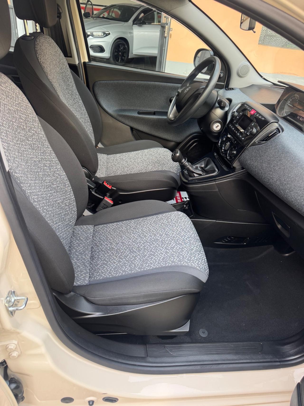 Lancia Ypsilon 1.2 69 CV 5 porte Gold