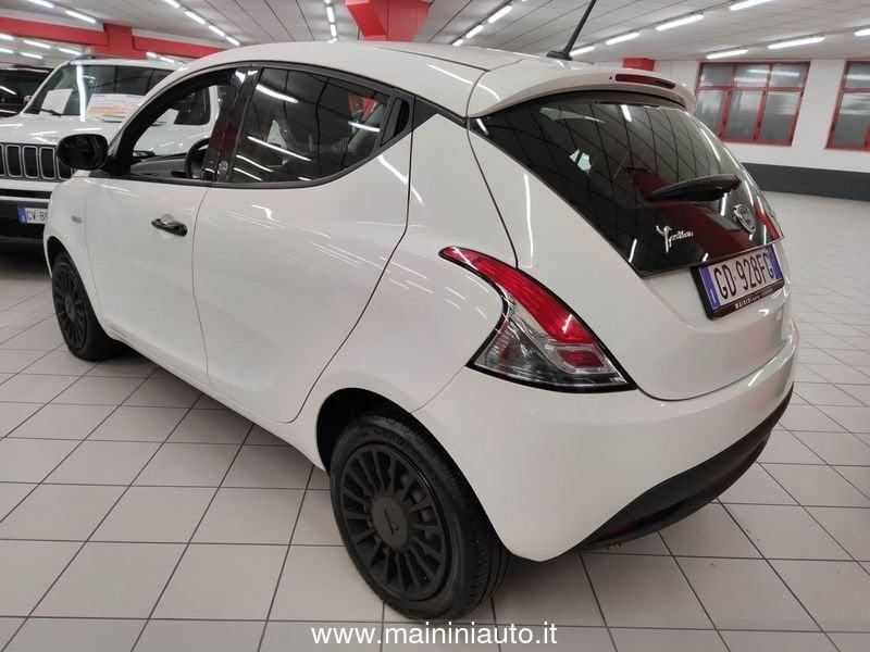Lancia Ypsilon 1.0 70cv Hybrid Ecochic Silver "SUPER PROMO"