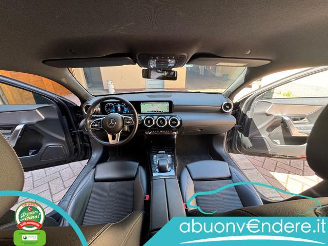 MERCEDES-BENZ A 200 d Automatic Premium