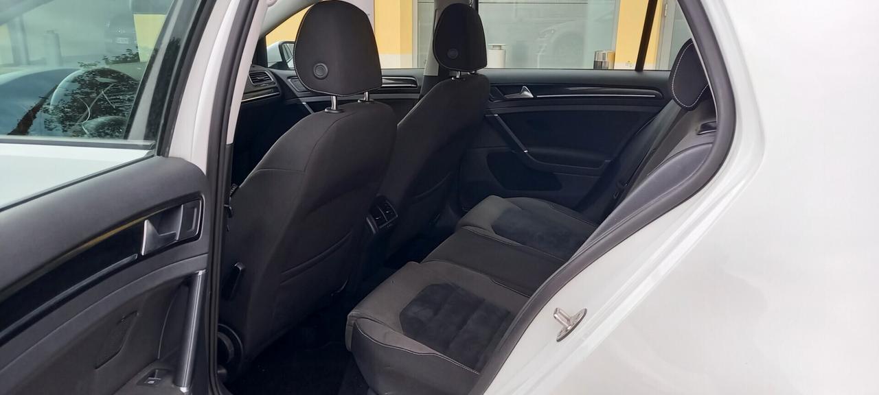 Volkswagen Golf 7 Allestimento Highline cc. 1.6 TDI Turbodiesel Manuale 5 Porte 5 Posti UTILIZZABILE X I NEOPATENTATI 2025...!!!!