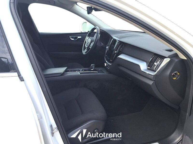Volvo XC60 B4 197+14 CV Automatica Mild Hybrid Momentum Pro