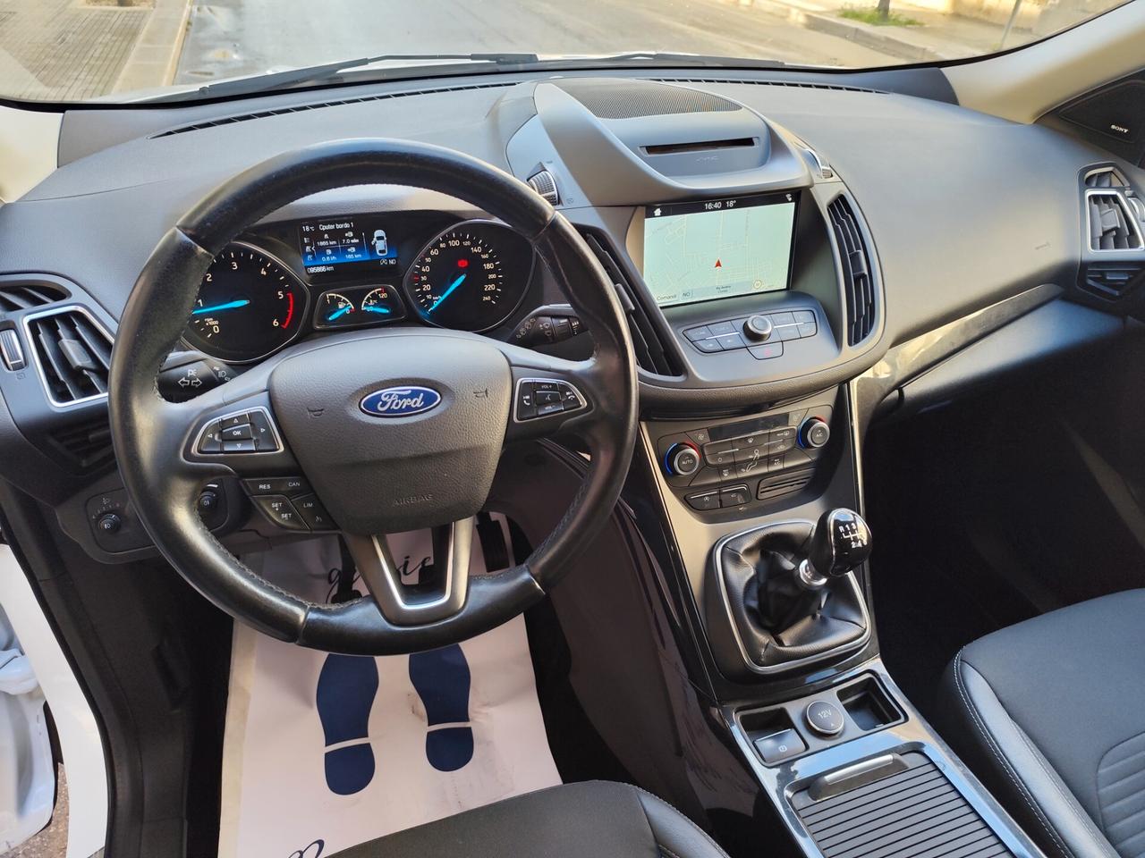 Ford Kuga 1.5 TDCI 120CV 2WD Titanium
