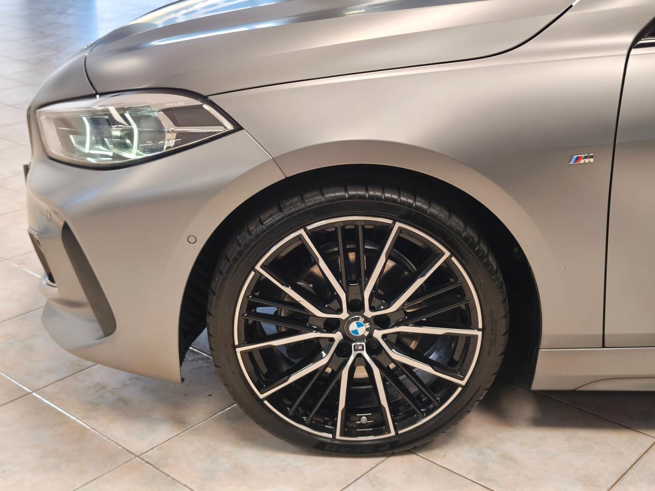 Bmw 118 118d 5p. Msport