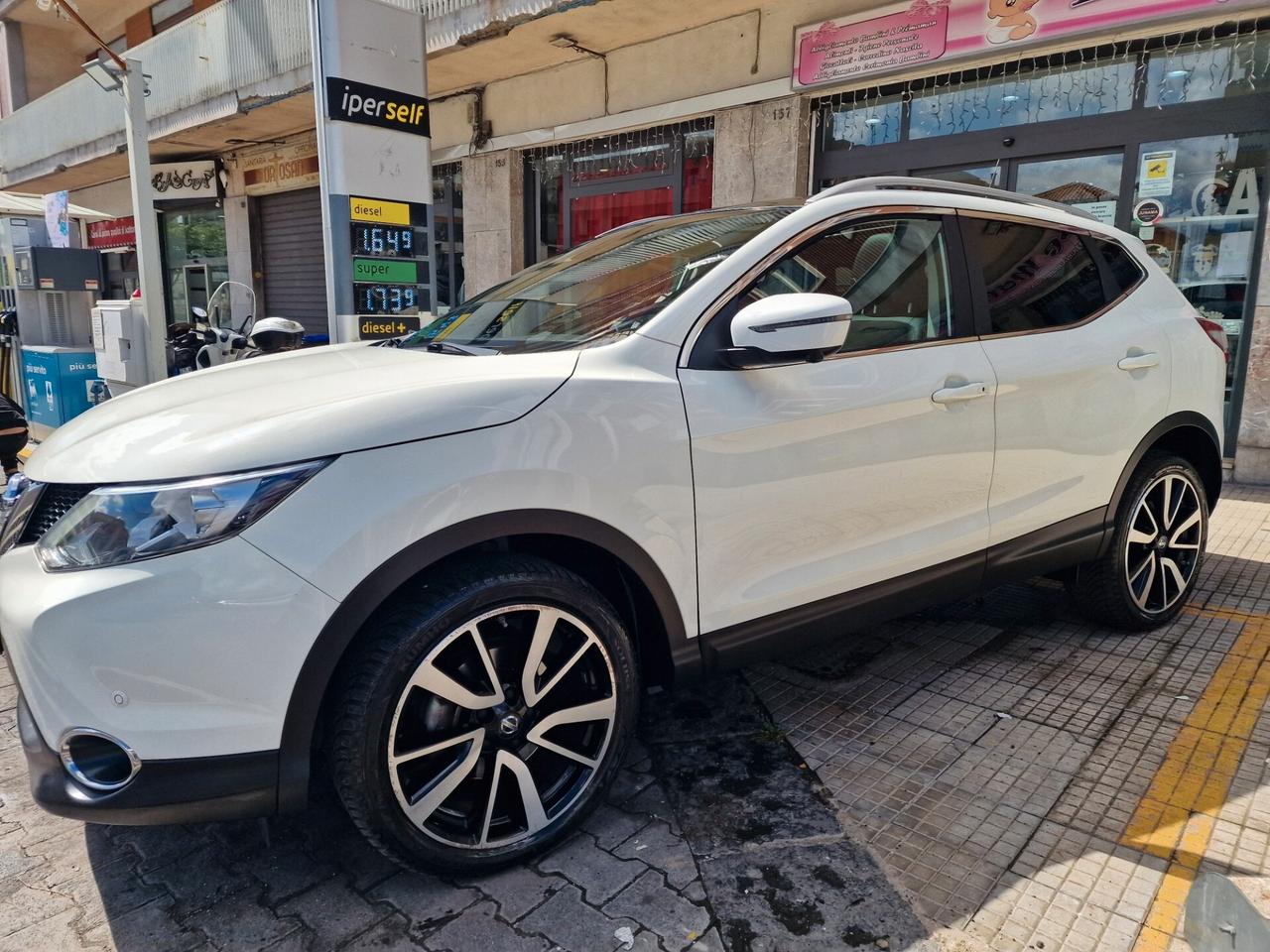 Nissan Qashqai 1.6 dCi 2WD Tekna AUTOMATICA Tetto Panoramico
