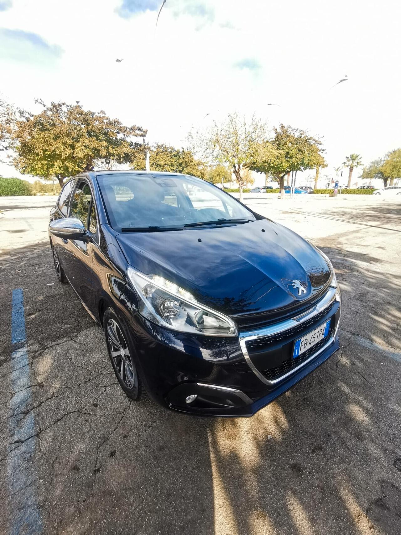 Peugeot 208 BlueHDi 100 5 porte Allure 11/2015