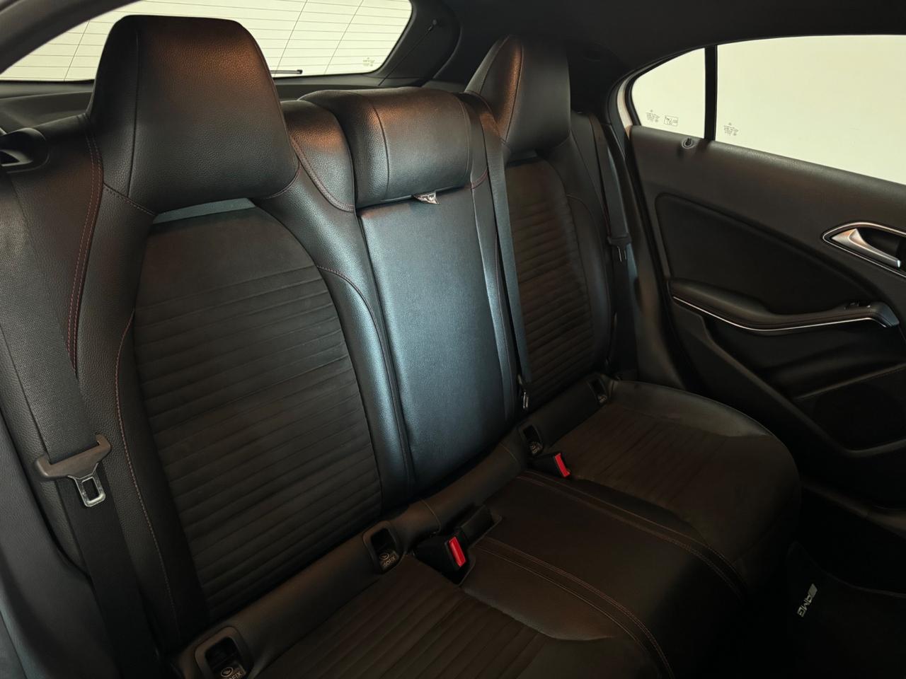 Mercedes-benz A 200 d Automatic 4Matic Premium AMG