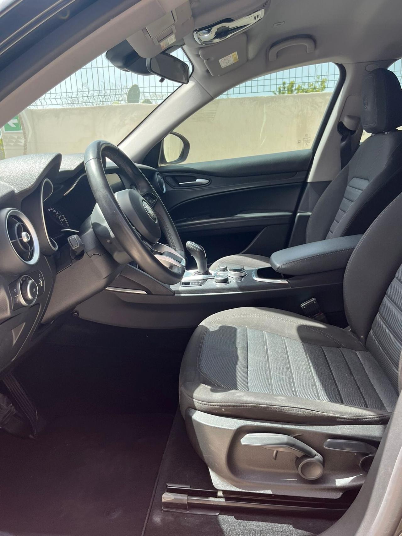 Alfa Romeo Stelvio 2.2 Turbodiesel 190 CV AT8 Q4 Business