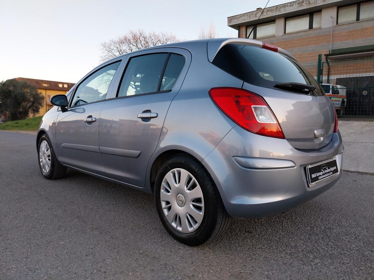 Opel Corsa 1.2 5 porte Club GPL - ok neopatentati