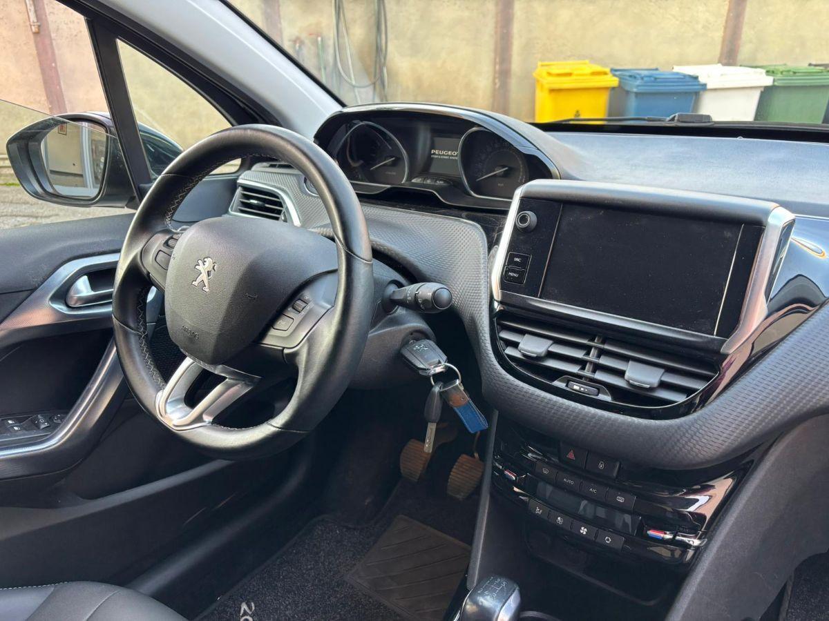 PEUGEOT 2008 1.2 VTi 82 CV Allure