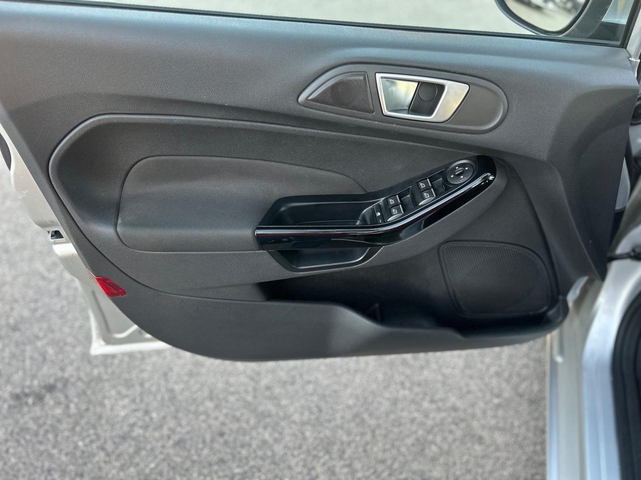 Ford Fiesta 1.4 GPL Titanium