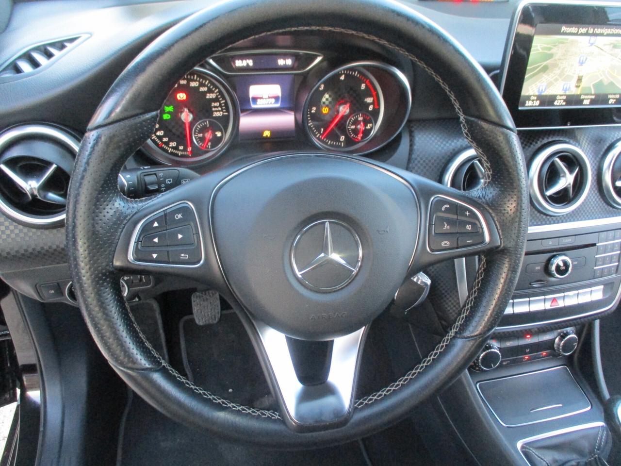 Mercedes-benz A 180 d Premium 2016