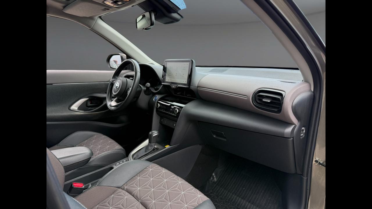 TOYOTA Yaris Cross - Yaris Cross 1.5h Lounge fwd 116cv e-cvt