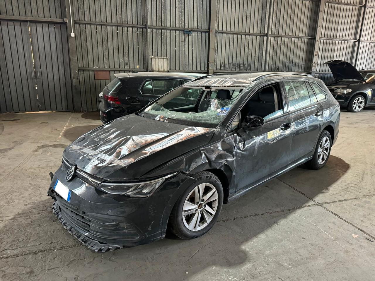 Volkswagen Golf Variant 2.0 tdi Style 115cv INCIDENTATA