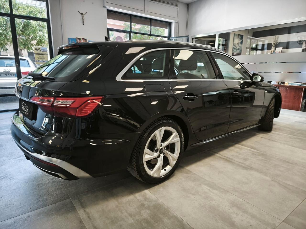 Audi A4 Avant 35 TDI/163 CV S tronic S line