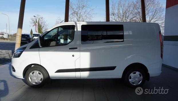 FORD Transit Custom 300 2.0 TDCi 130 PC-DC Furgo