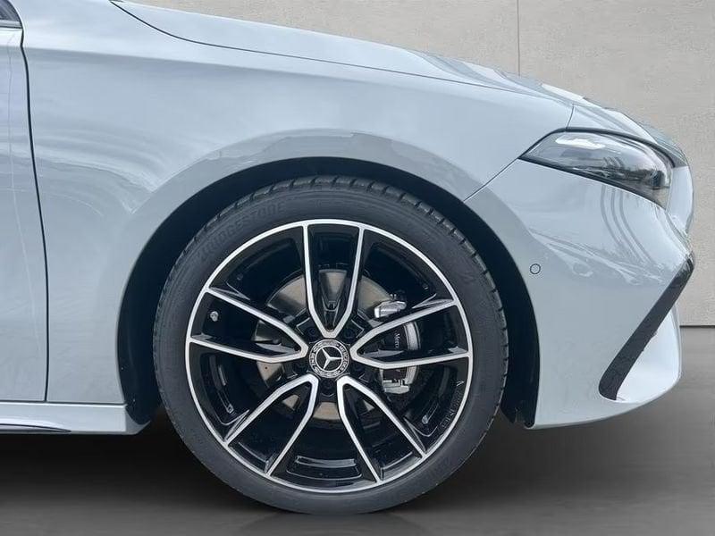 Mercedes-Benz Classe A A 180 d AMG Line Advanced Plus Night Pack 19" Camera 360°