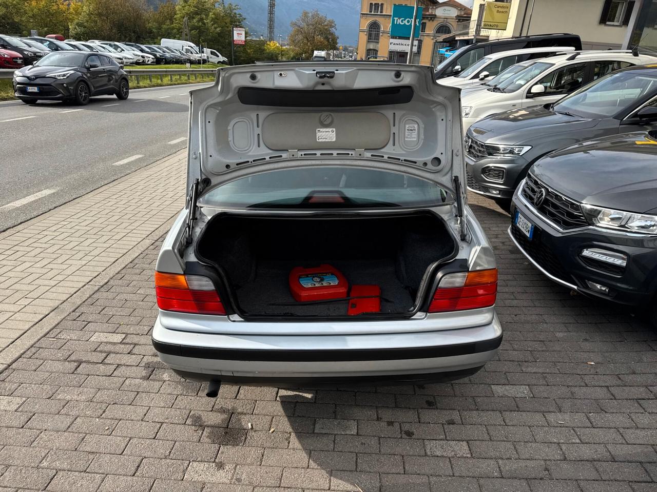 BME 318i Serie 3 E36 UNICOPROPRIETARIO MANUALE