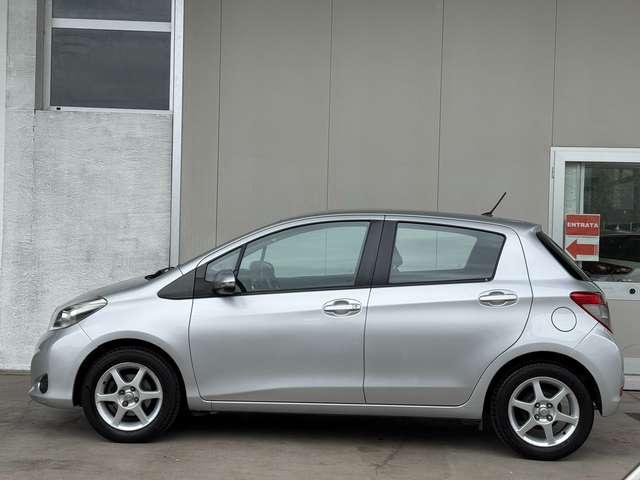 Toyota Yaris Yaris III 2011 5p 1.0