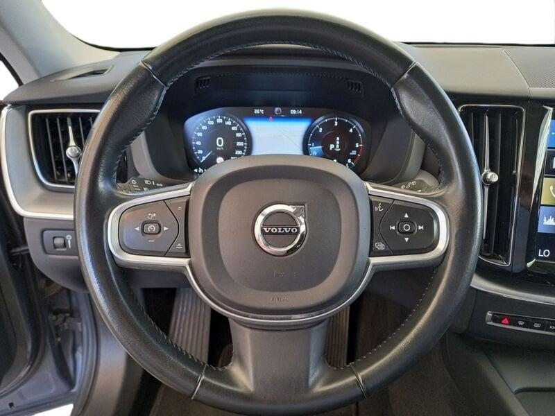 Volvo XC60 B4 197+14 CV Diesel Automatica NAVI LED Momentum Pro