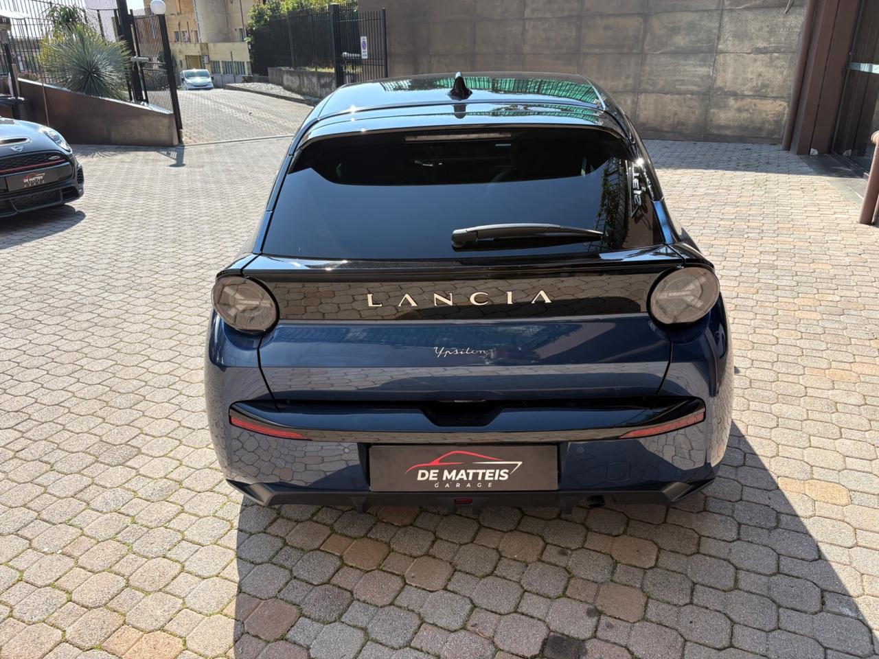 Lancia Ypsilon Hybrid e-DCT LX