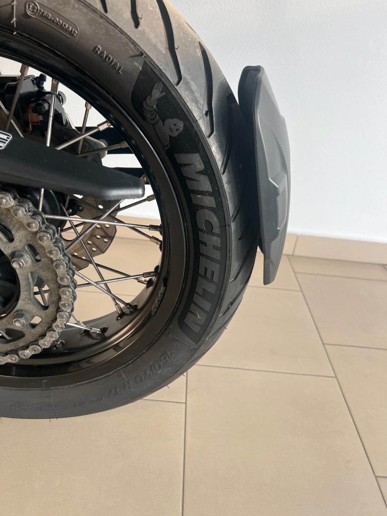 Benelli TRK 502x solo 13.973 km