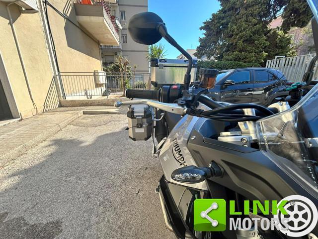 TRIUMPH Tiger 850 Sport .