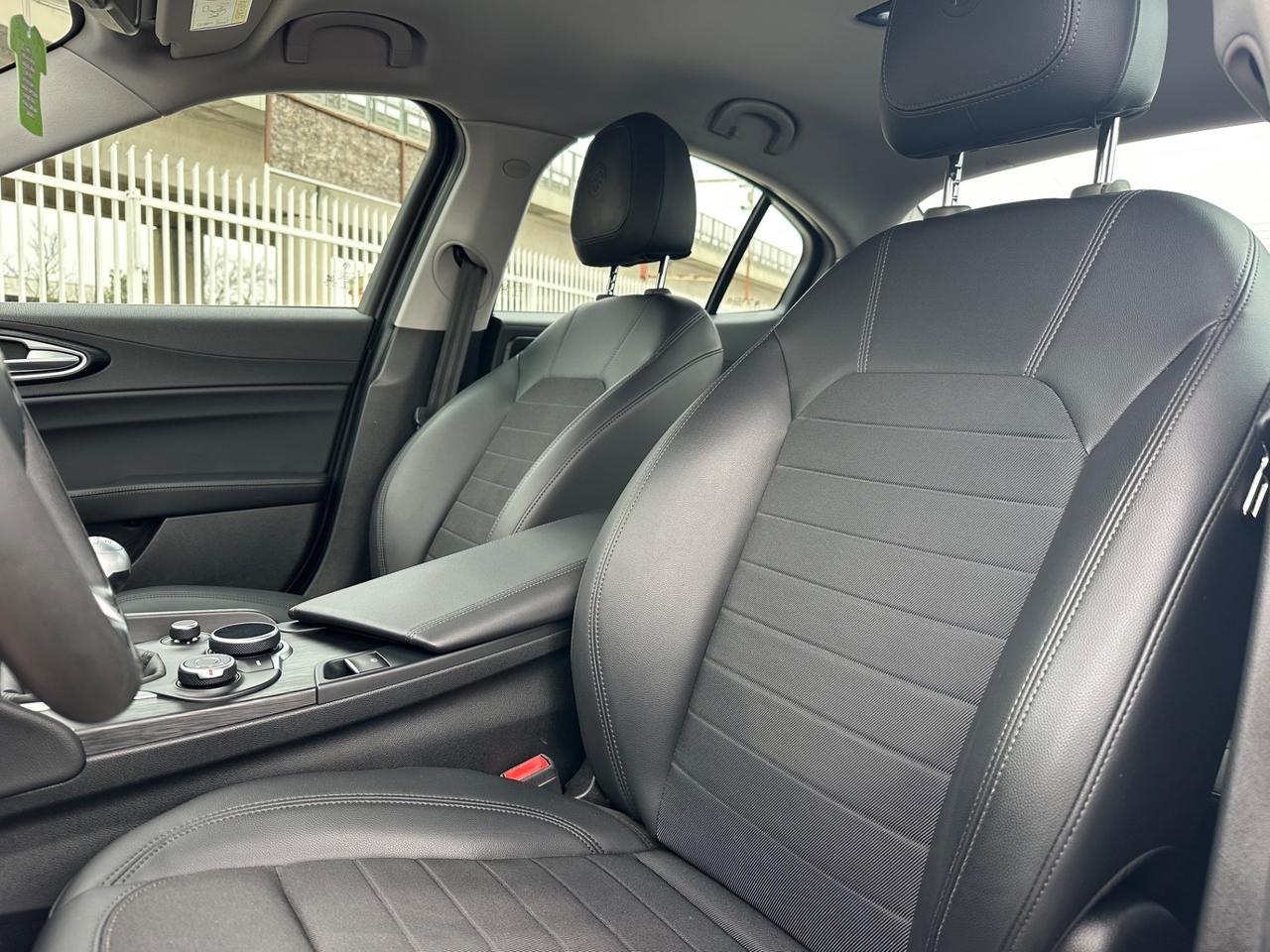 Alfa Romeo Giulia 2017 2.2 150 CV Launch Edition