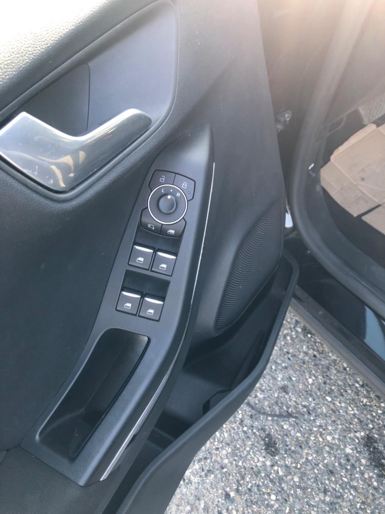 Ford Puma 1.0 EcoBoost Hybrid 125 CV S&S aut. ST-Line