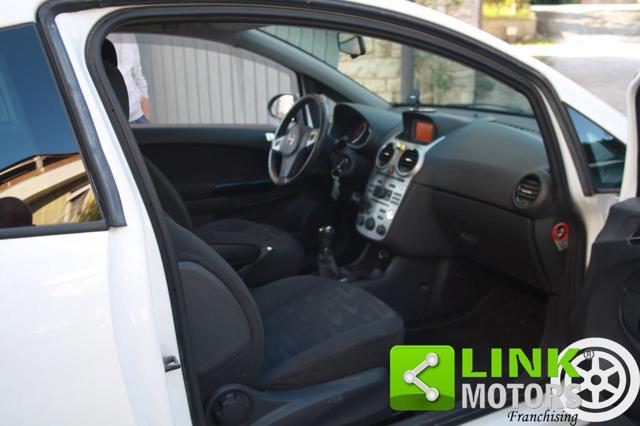 OPEL Corsa 1.2 3 porte b-color NEOPATENTATI