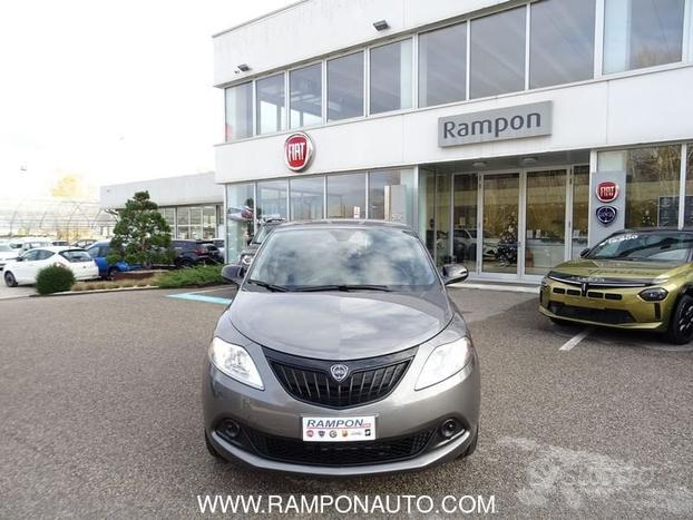 Lancia Ypsilon 1.0 FireFly 5 porte S&S Hybrid Oro