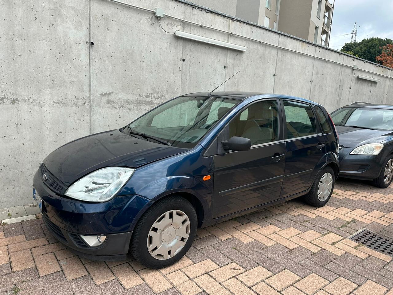 Ford Fiesta 1.2 16V 5p. Benzina