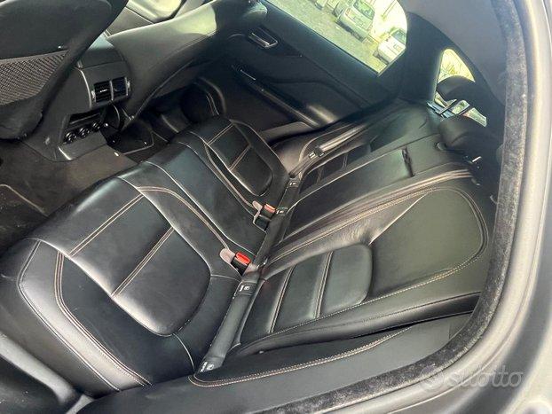 JAGUAR F-PACE 2.0d i4 R-Sport 180cv auto my20